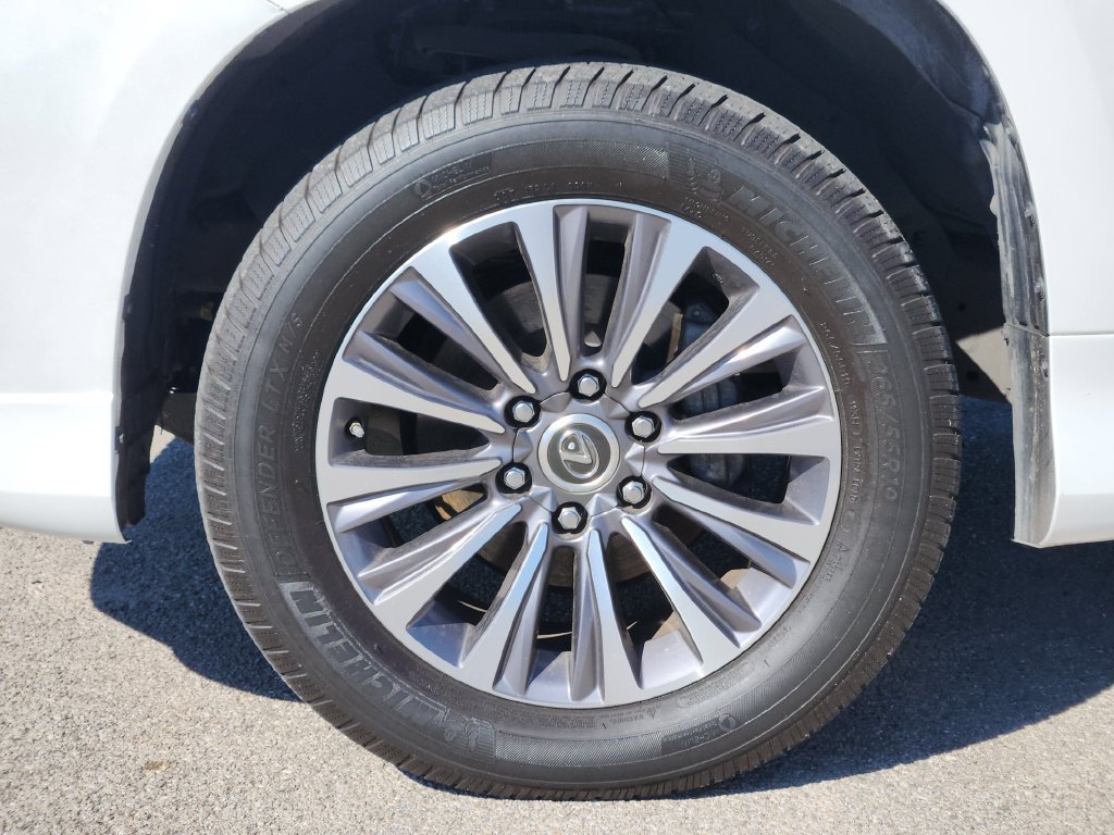 Used 2022 Lexus GX 460 Luxury w/ Off Road Package AWD/4WD image 11