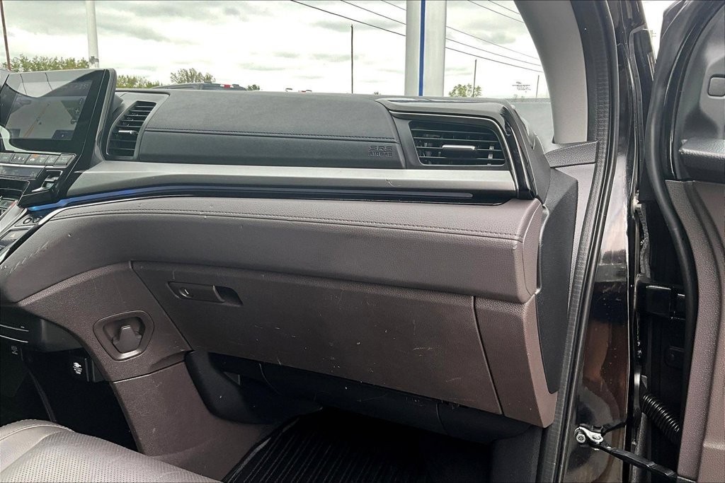 Used 2018 Honda Odyssey Elite image 16