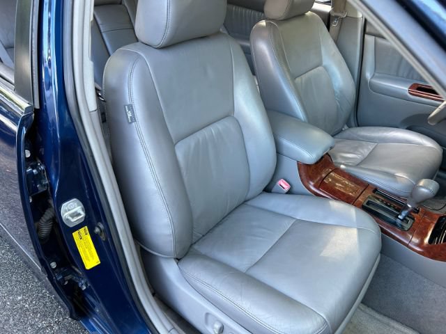 Used 2005 Toyota Camry XLE w/ VSC & Side Airbag Pkg FWD image 24
