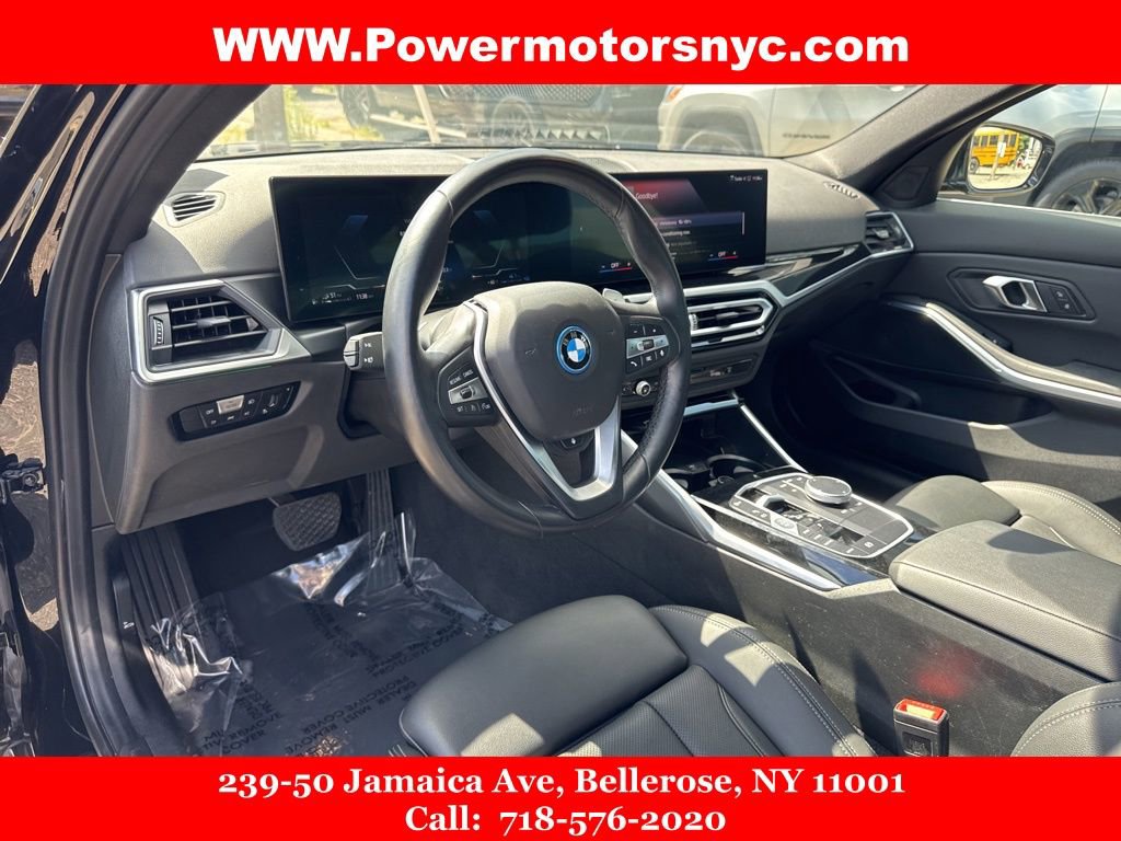 Used 2024 BMW 330e xDrive w/ Convenience Package image 27