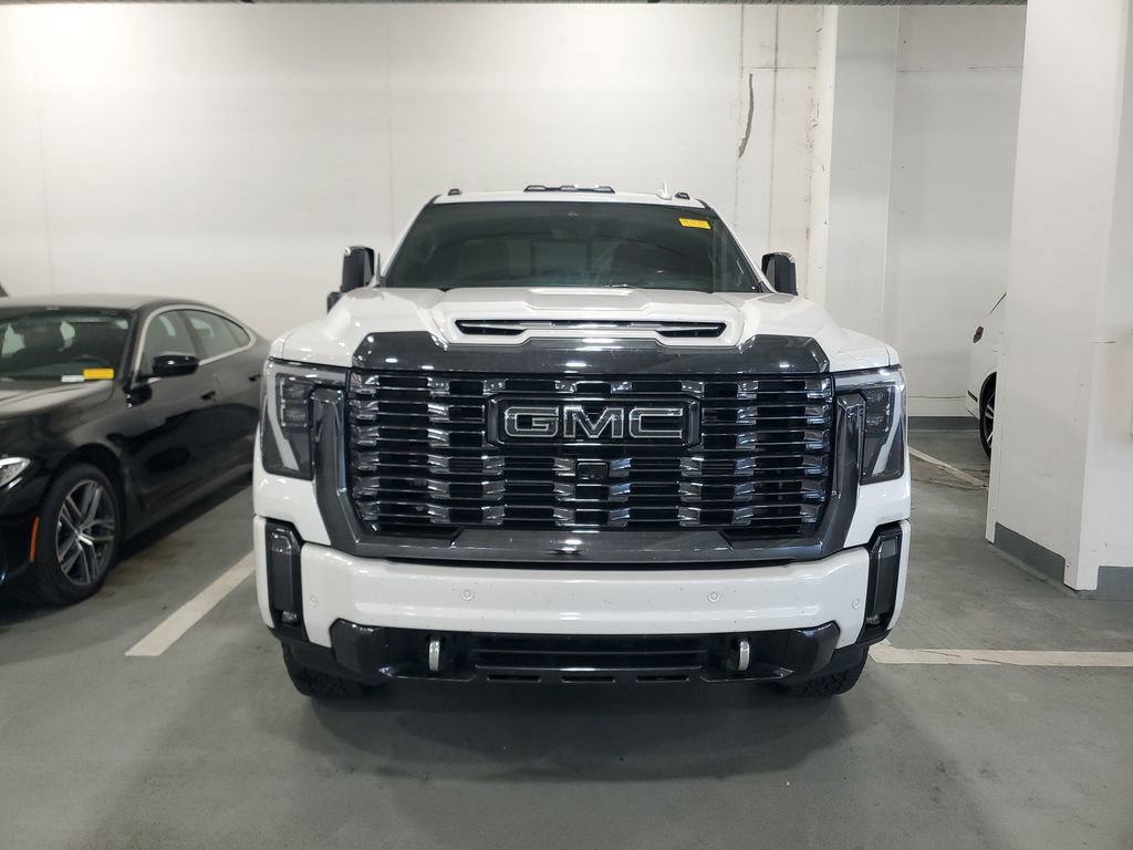 Used 2024 GMC Sierra 2500 Denali Ultimate image 2