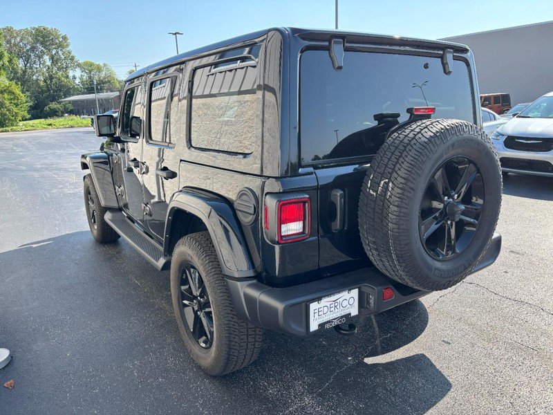 Used 2023 Jeep Wrangler Unlimited Sahara AWD/4WD image 6