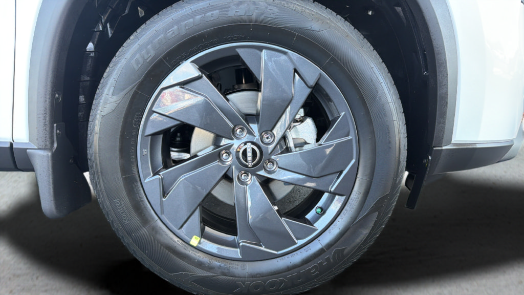 New 2026 Nissan Rogue SV AWD/4WD image 24