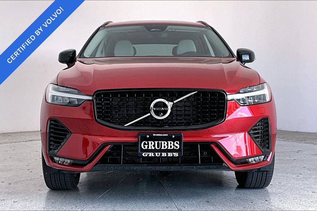 Certified 2025 Volvo XC60 B5 Plus AWD/4WD image 3