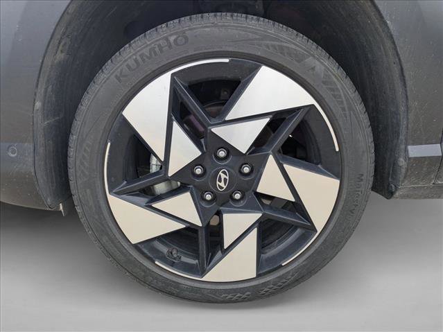 Used 2024 Hyundai Kona Limited AWD/4WD image 19