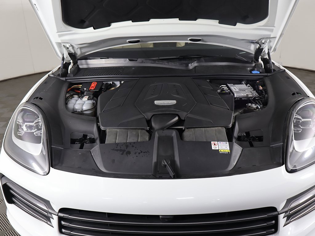 Used 2023 Porsche Cayenne Platinum Edition image 22