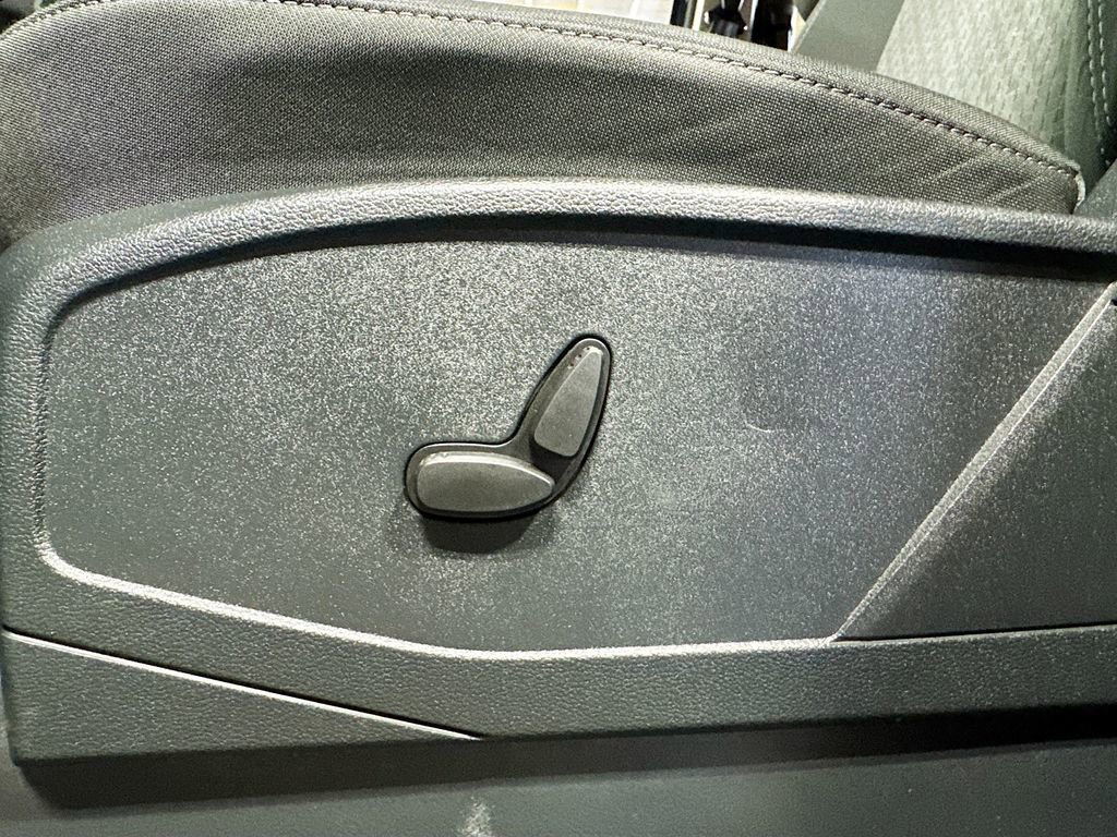 Used 2022 Ford Transit Connect XLT FWD image 19