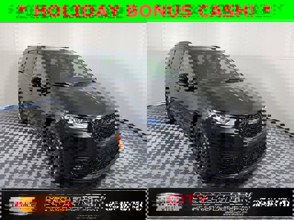 New 2026 Chrysler Pacifica Limited w/ S Appearance Package