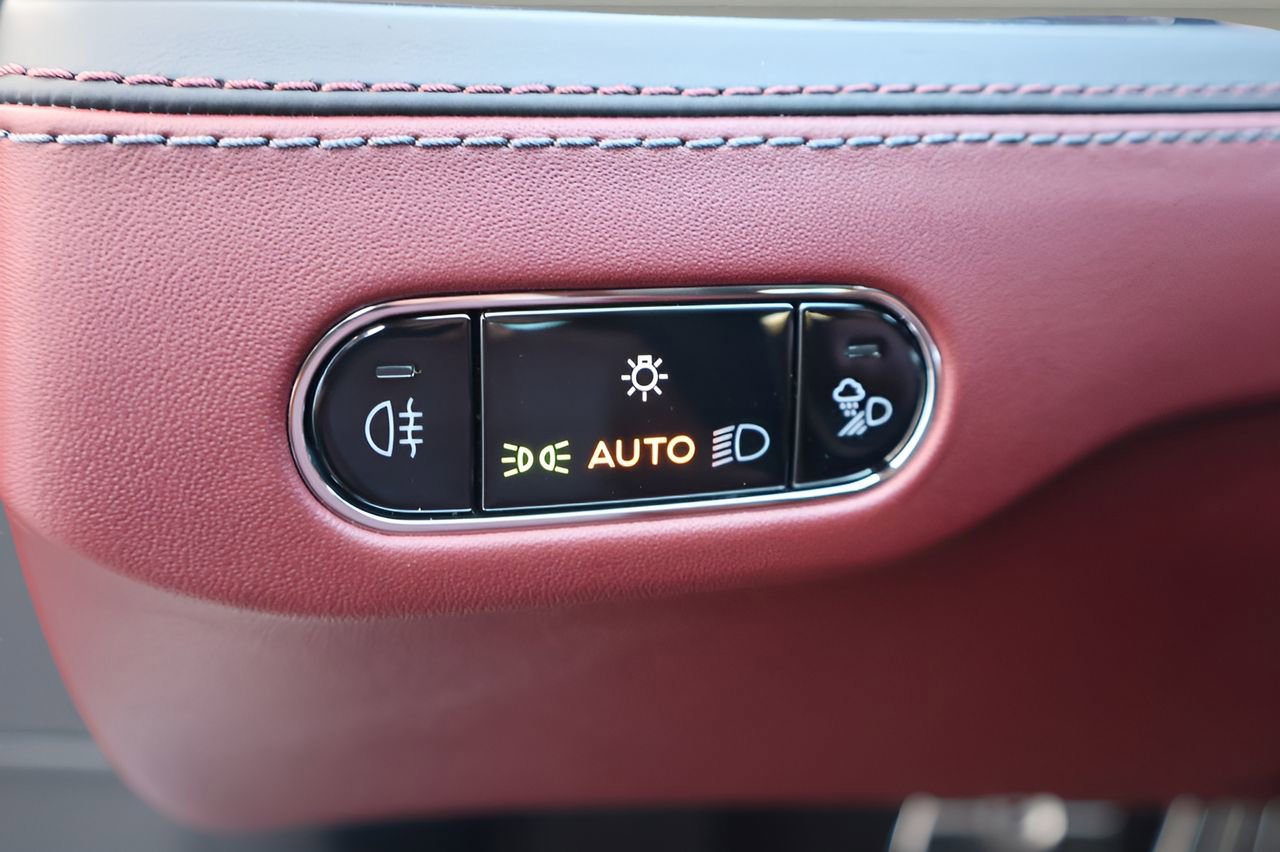 New 2026 Bentley Flying Spur Plug-In Hybrid AWD/4WD image 23