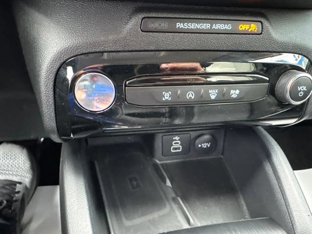 Used 2025 Ford Escape Platinum AWD/4WD image 13