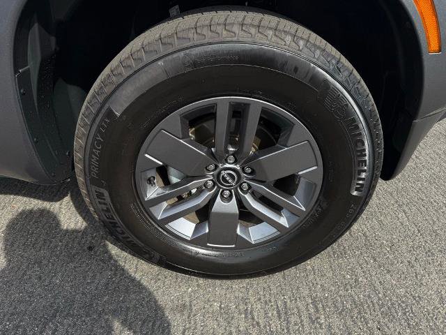 Certified 2025 Nissan Frontier SV image 8