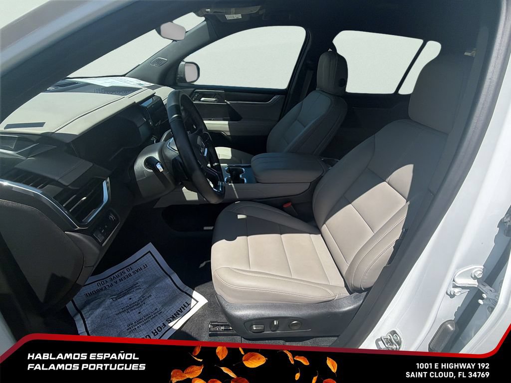 Certified 2026 GMC Acadia Elevation w/ Elevation Premium Package FWD image 14