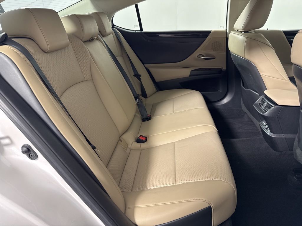 Used 2020 Lexus ES 350 w/ Premium Package image 16