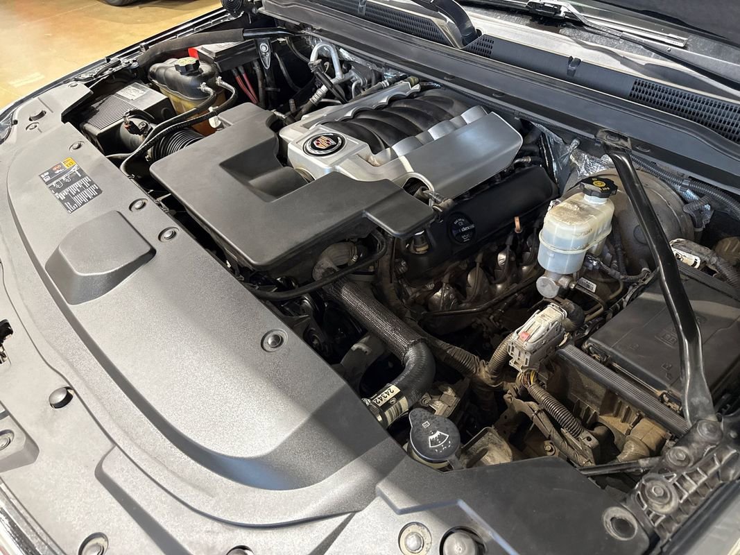 Used 2015 Cadillac Escalade Premium image 48