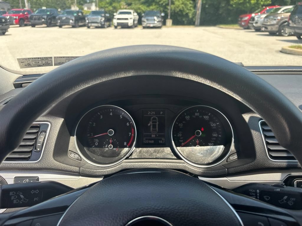 Used 2016 Volkswagen Passat 1.8T S FWD image 30