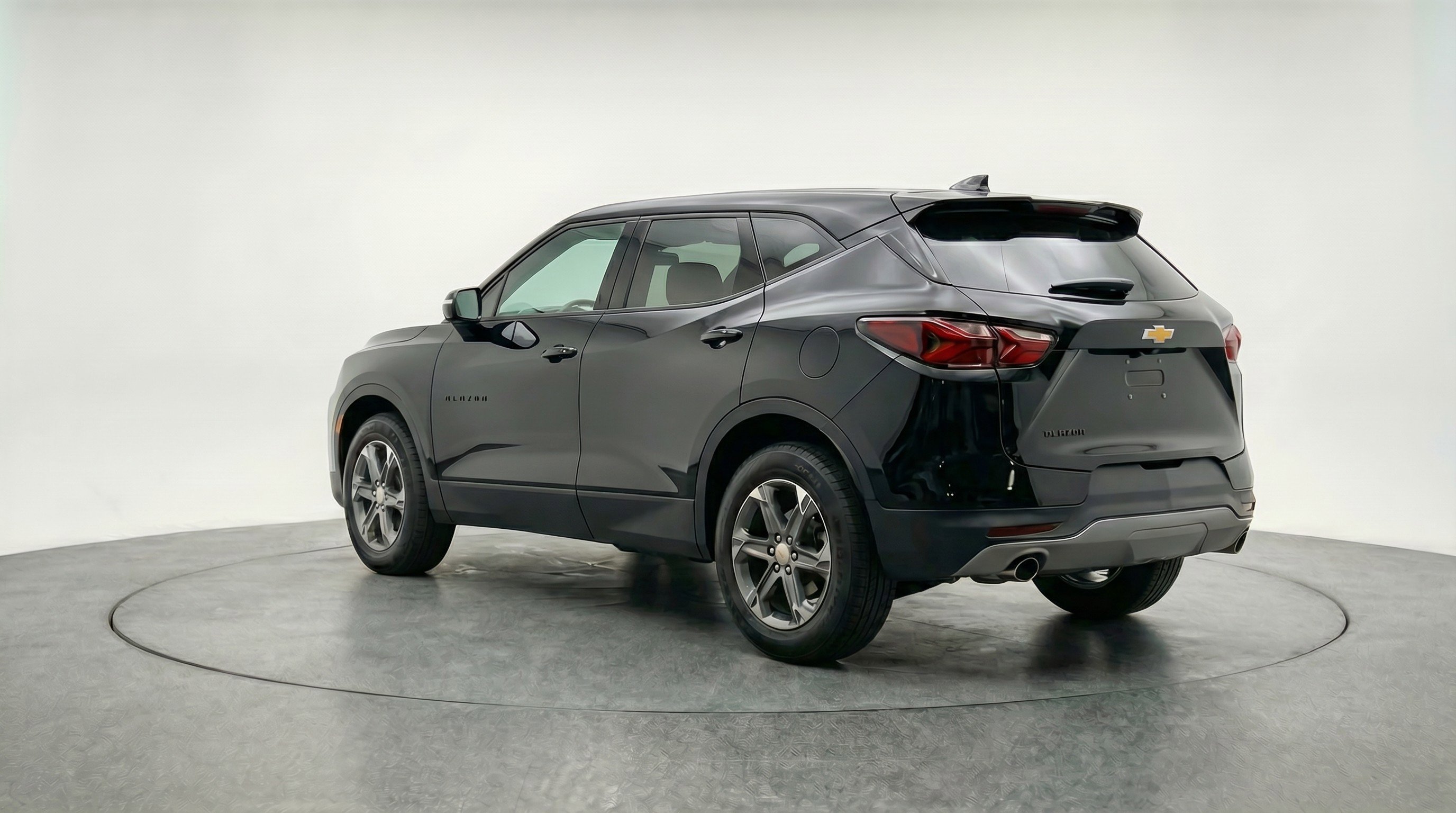 Used 2025 Chevrolet Blazer LT FWD image 6