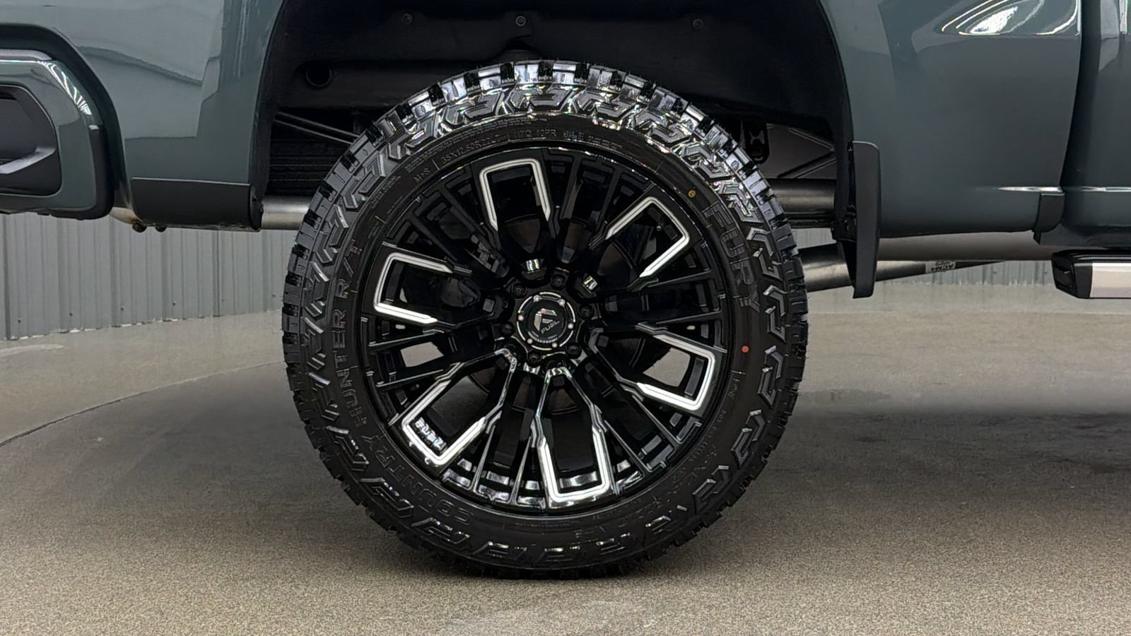 Used 2026 Chevrolet Silverado 1500 High Country w/ High Country Premium Package AWD/4WD image 11
