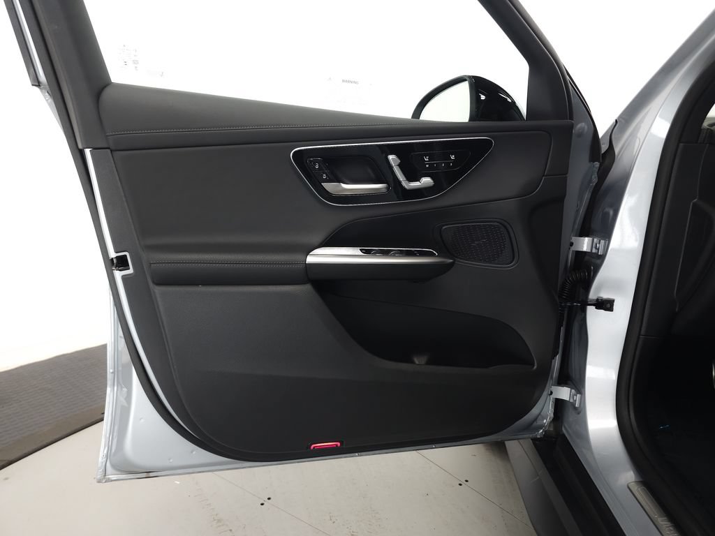 Certified 2026 Mercedes-Benz GLC 300 4MATIC image 5