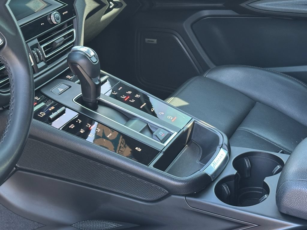 Used 2022 Porsche Macan AWD/4WD image 19