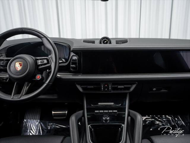 Used 2024 Porsche Cayenne Turbo GT AWD/4WD image 35