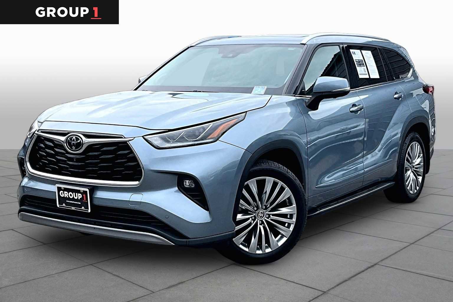 Used 2023 Toyota Highlander Platinum AWD/4WD image 1