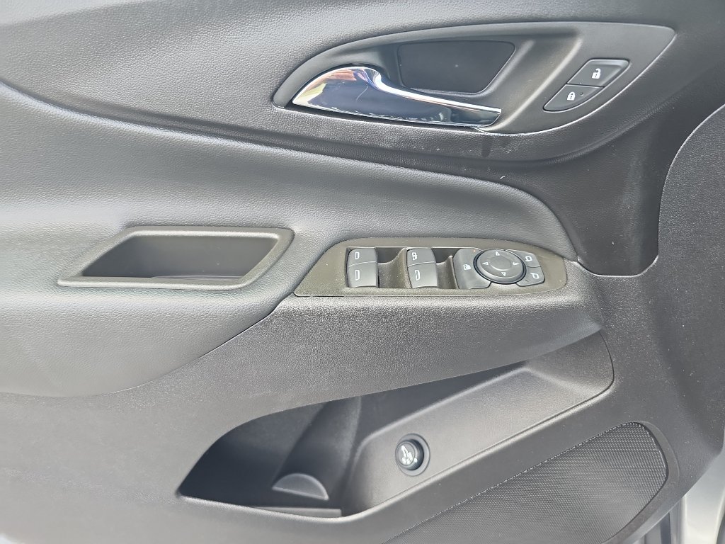 Used 2024 Chevrolet Equinox LT FWD image 11