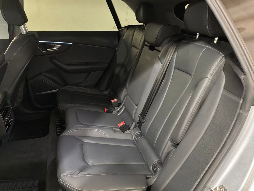 Used 2020 Audi Q8 Premium Plus w/ Premium Plus Package image 19