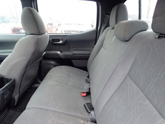 Used 2017 Toyota Tacoma TRD Off-Road w/ Premium & Technology Package image 11