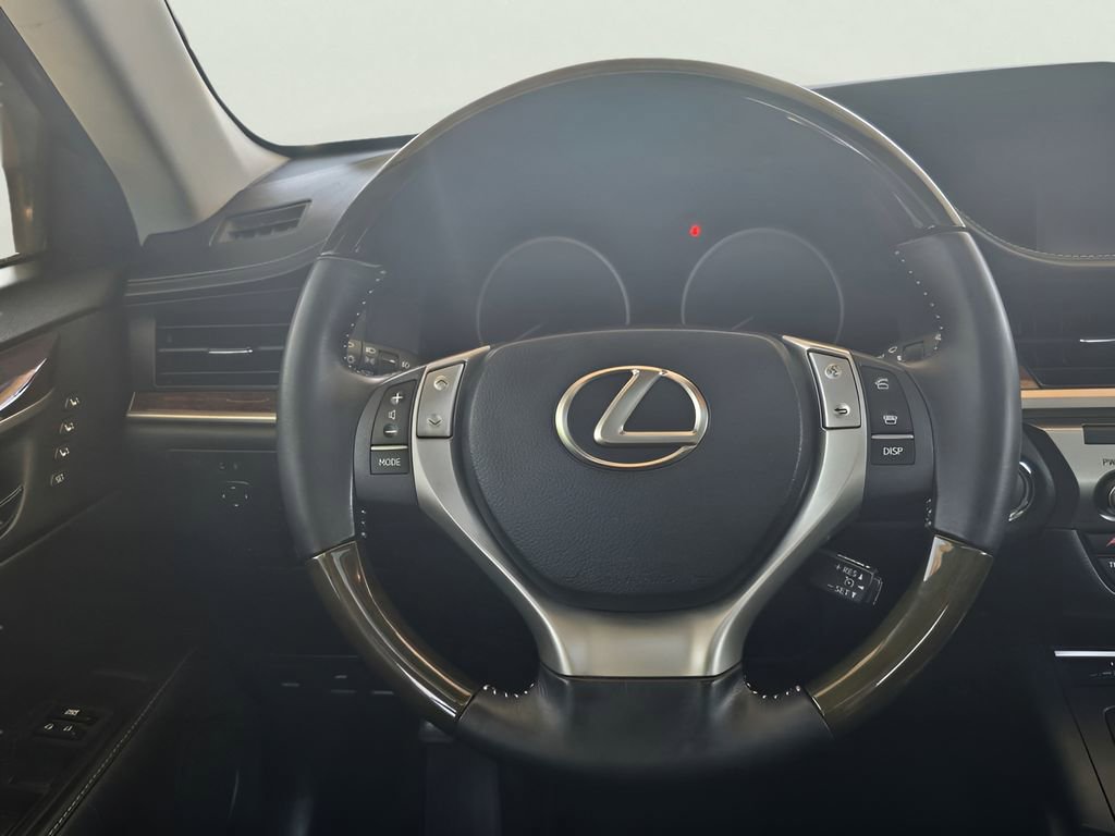 Used 2015 Lexus ES 350 w/ Luxury Package FWD image 31