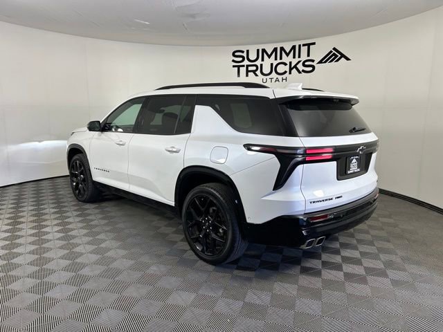 Used 2024 Chevrolet Traverse RS image 3