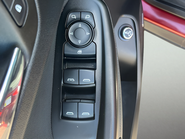 Used 2023 Chevrolet TrailBlazer RS w/ Sun and Liftgate Package FWD image 15