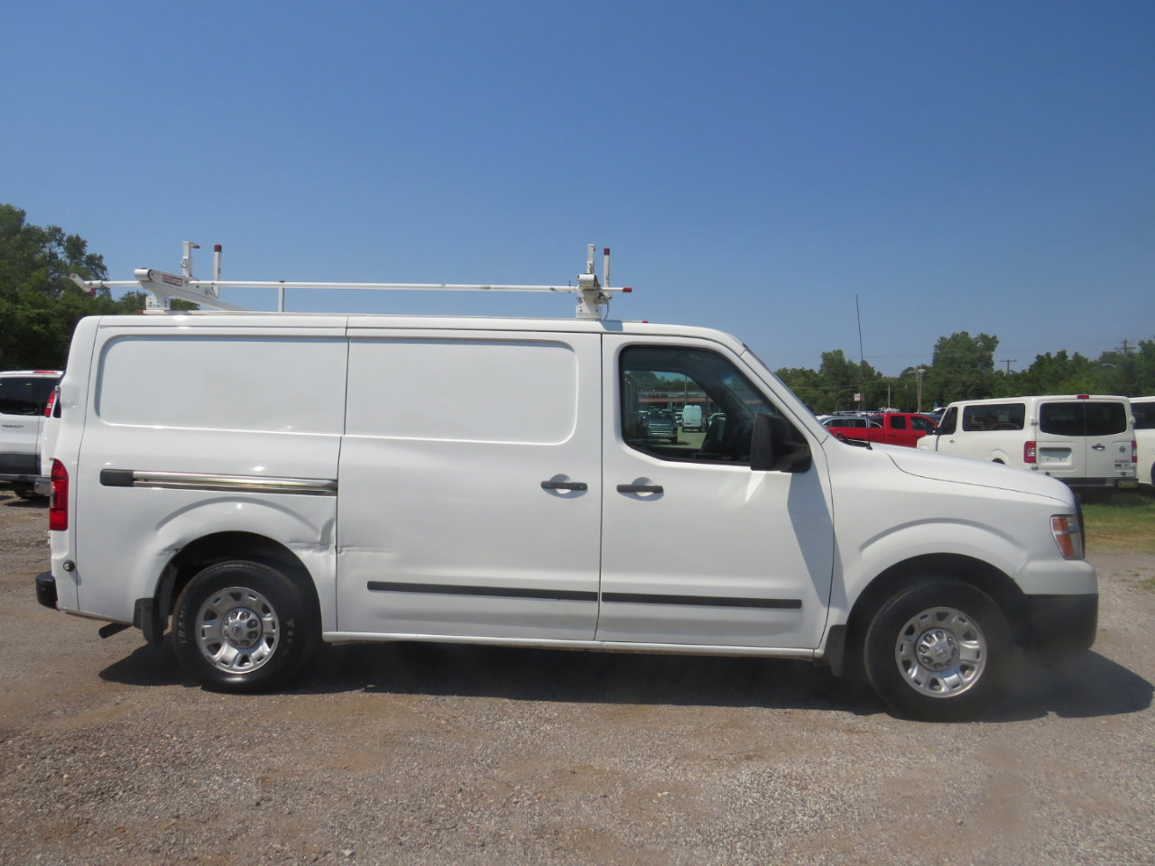 Used 2020 Nissan NV 2500 SV w/ Navigation Package image 12