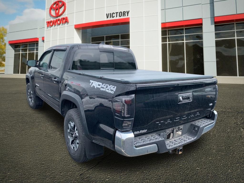 Used 2019 Toyota Tacoma TRD Off-Road w/ Four Season Floor Mat Package AWD/4WD image 4