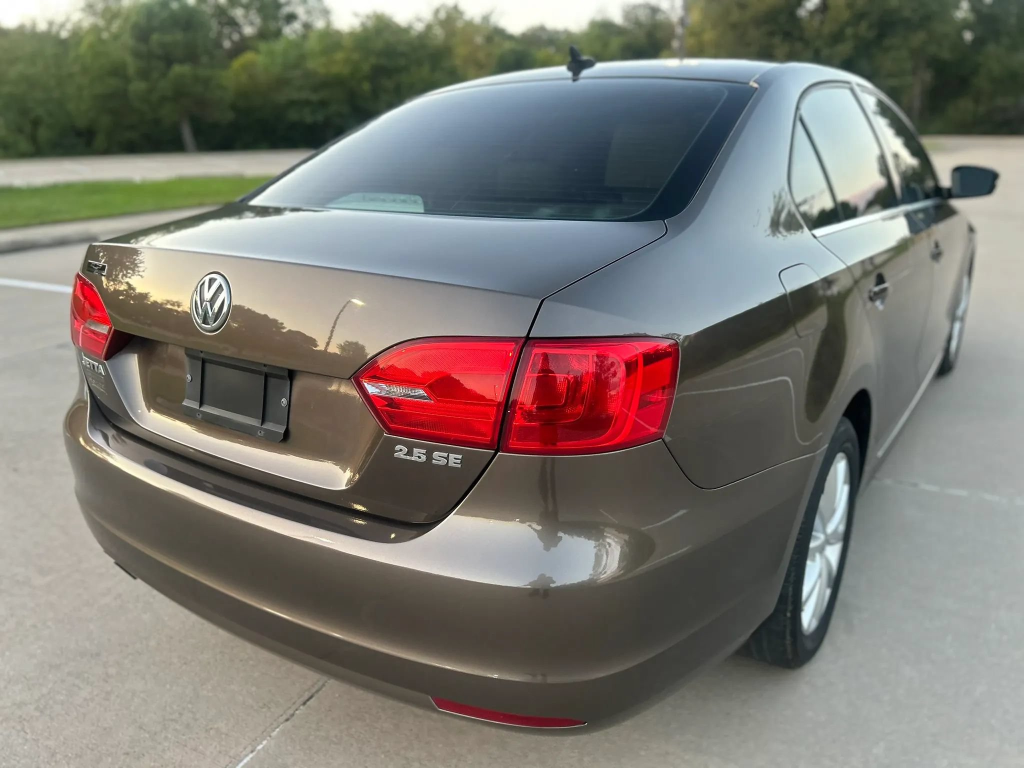 Used 2013 Volkswagen Jetta SE FWD image 6
