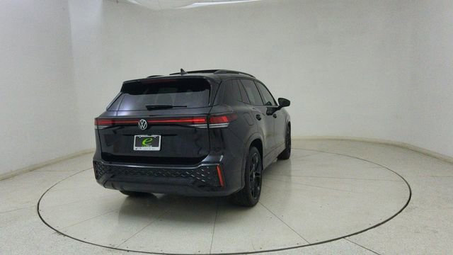 Used 2025 Volkswagen Tiguan SE R-Line image 67