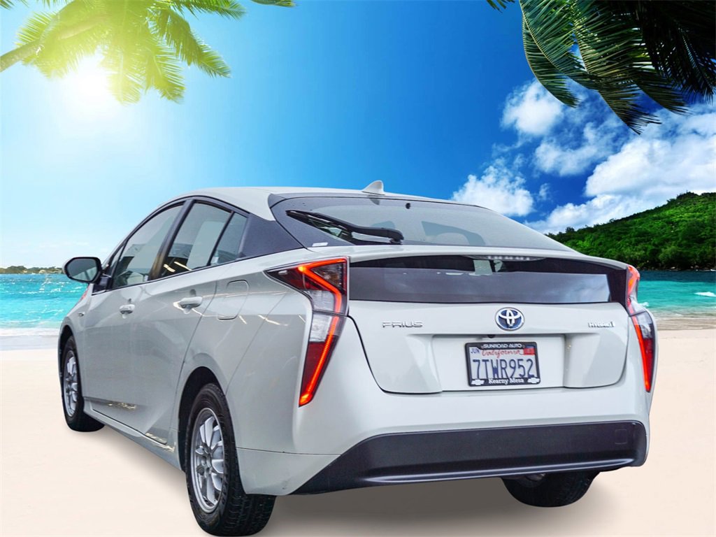 Used 2016 Toyota Prius Three image 4