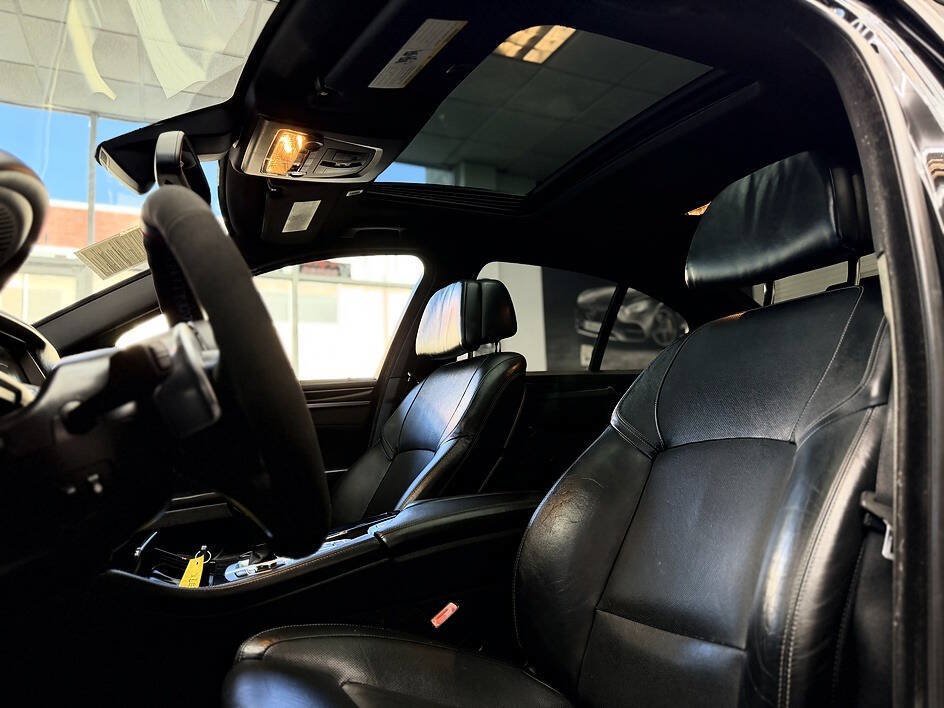 Used 2015 BMW 550i Sedan RWD image 7