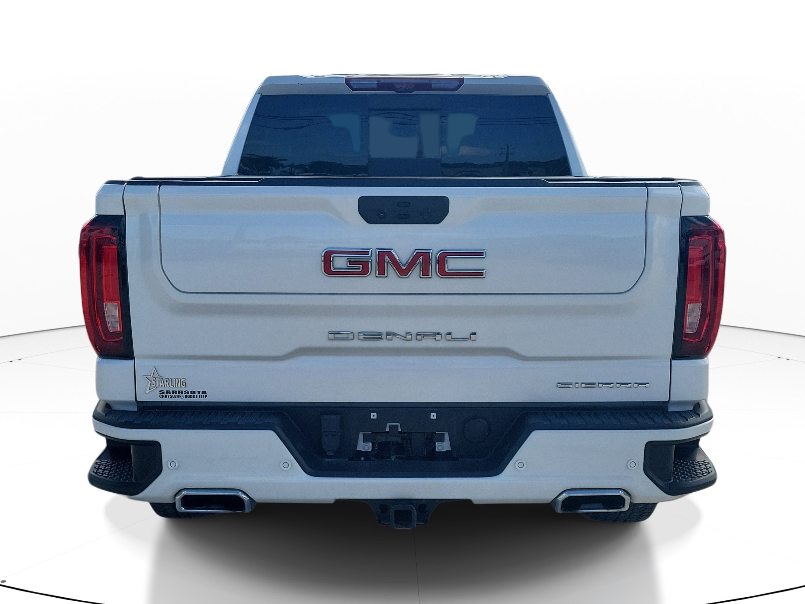 Used 2024 GMC Sierra 1500 Denali w/ Technology Package AWD/4WD image 5