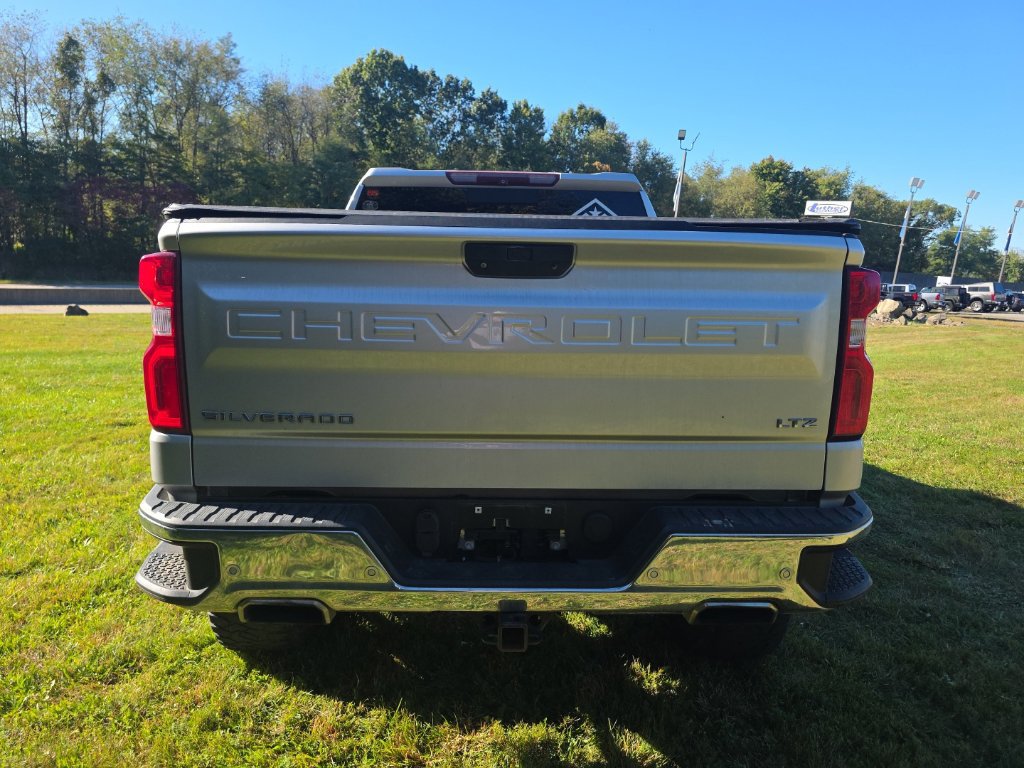 Used 2019 Chevrolet Silverado 1500 LTZ w/ LTZ Premium Package AWD/4WD image 7
