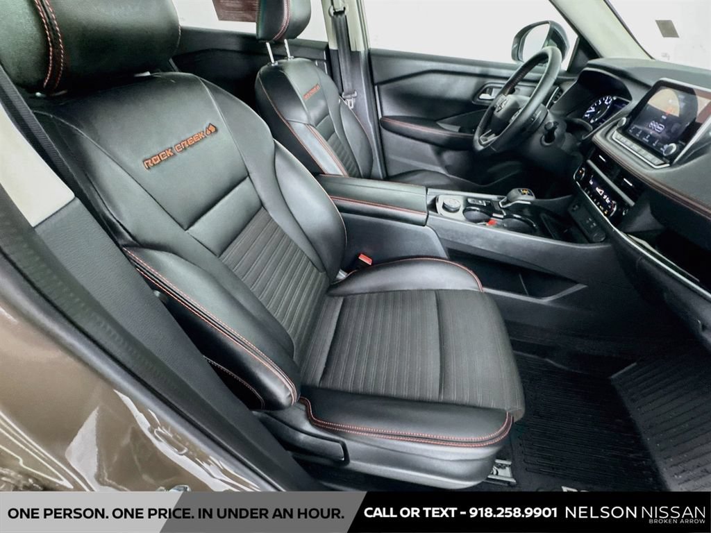 Certified 2025 Nissan Rogue SV AWD/4WD image 27