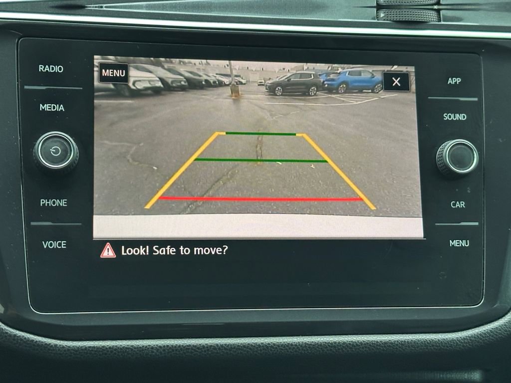 Used 2020 Volkswagen Tiguan SE image 15