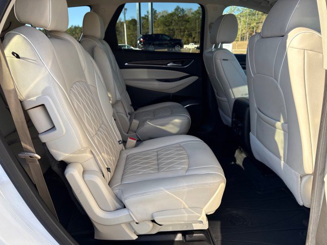 Used 2023 Buick Enclave Avenir image 14