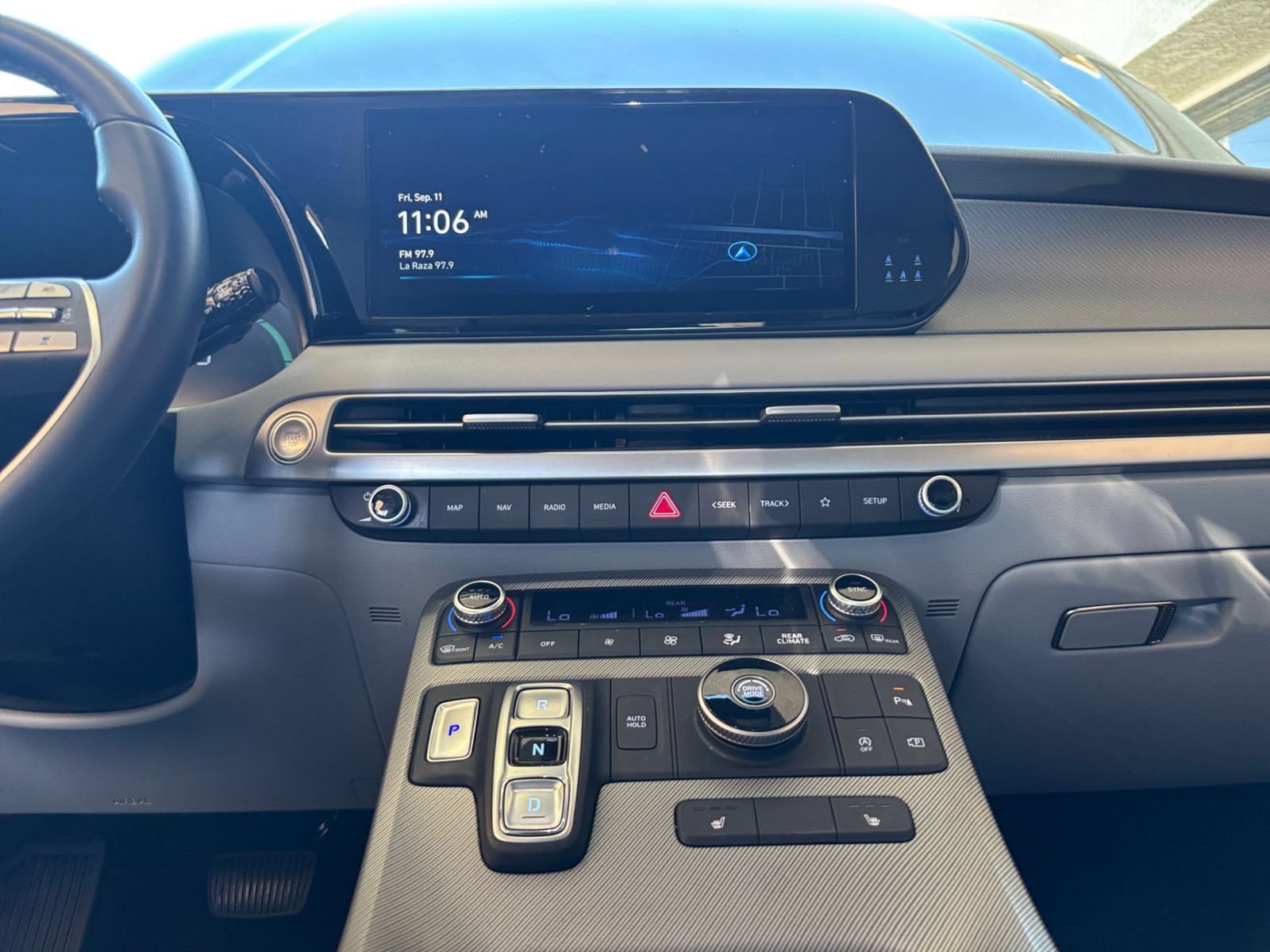 Used 2025 Hyundai Palisade SEL FWD image 19