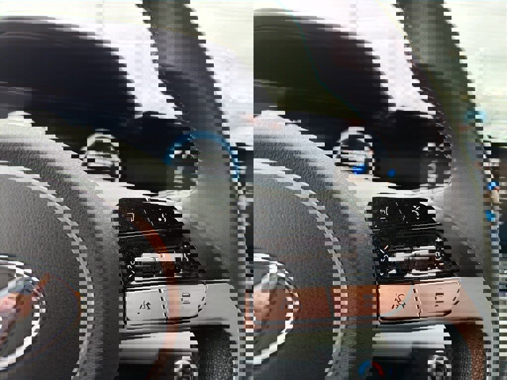 Certified 2022 Hyundai Elantra Limited image 34