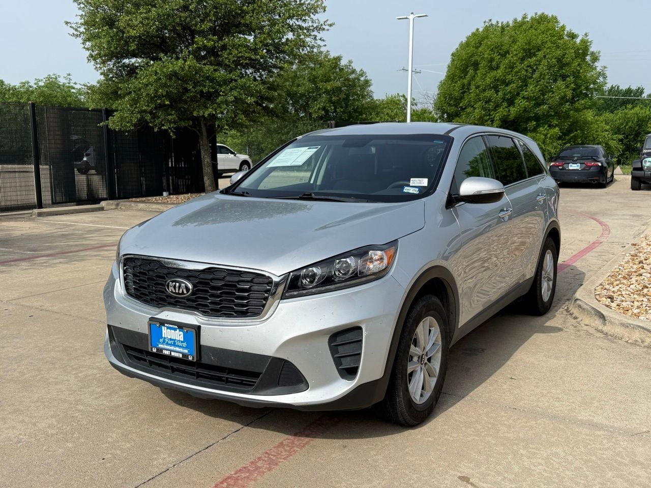 Used 2019 Kia Sorento FWD V6 image 1