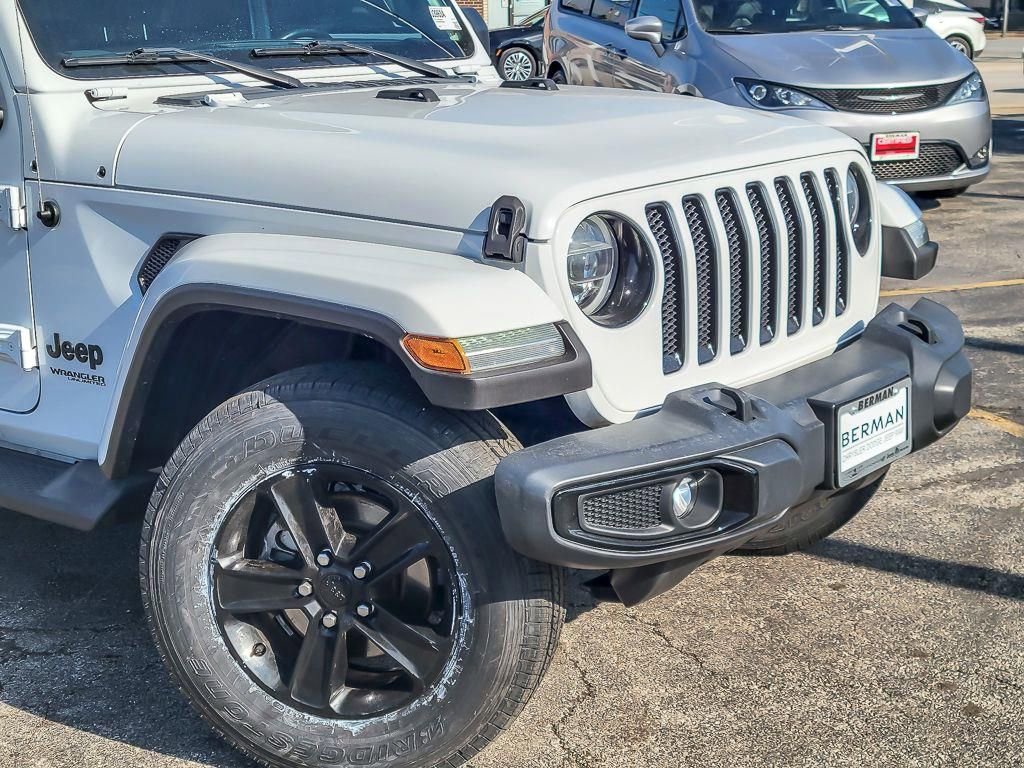 Used 2021 Jeep Wrangler Unlimited Sahara image 2