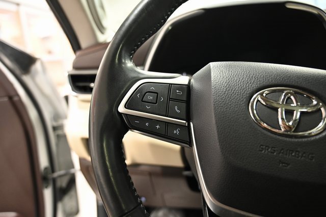 Used 2022 Toyota Highlander Platinum image 26