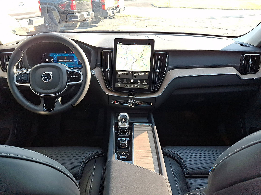 Certified 2025 Ford Explorer Active AWD/4WD image 10