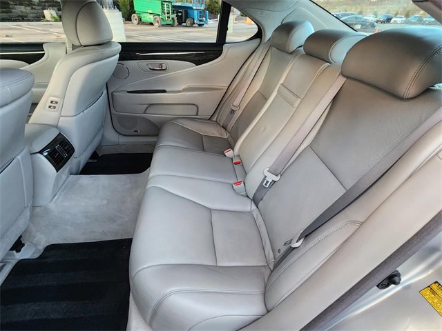 Used 2010 Lexus LS 460 L image 21