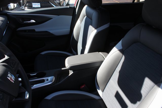 New 2025 Buick Envista Preferred w/ Convenience II Package image 2